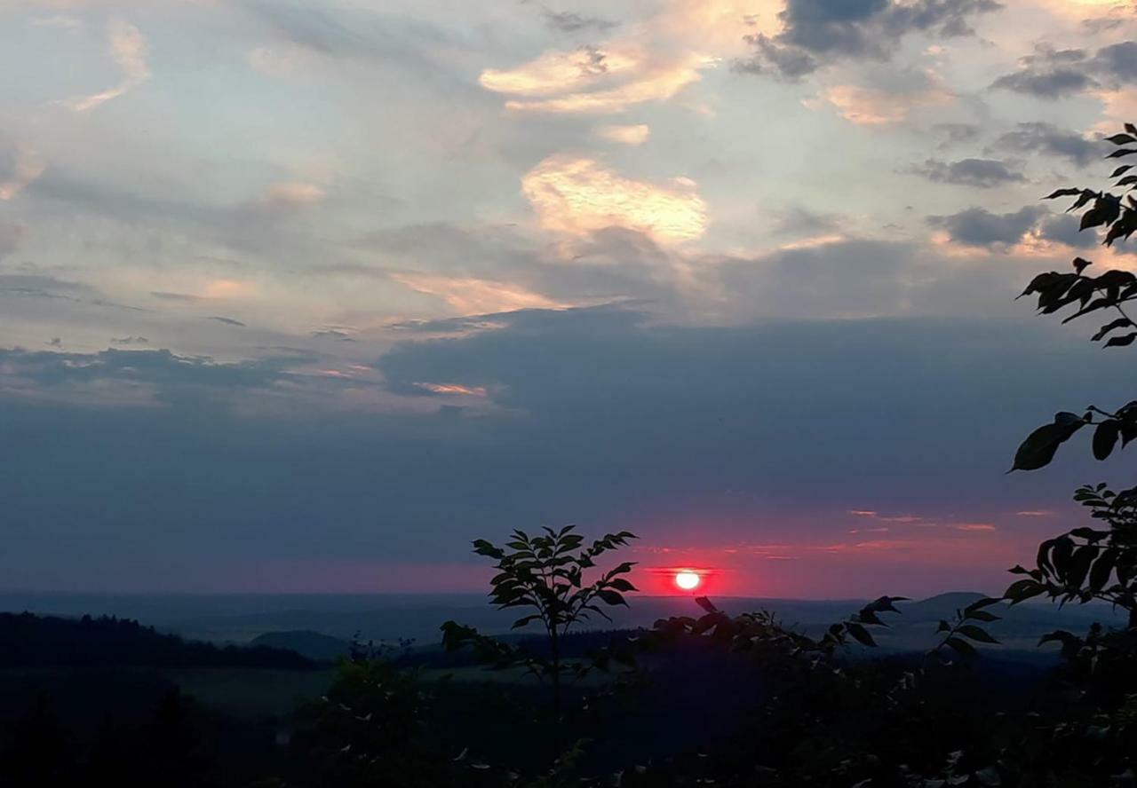 Hotel Df Am Ring Nuerburg Zewnętrze zdjęcie